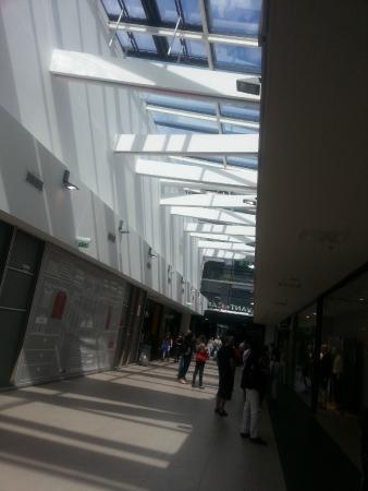 le Centre Commercial Avant Cap