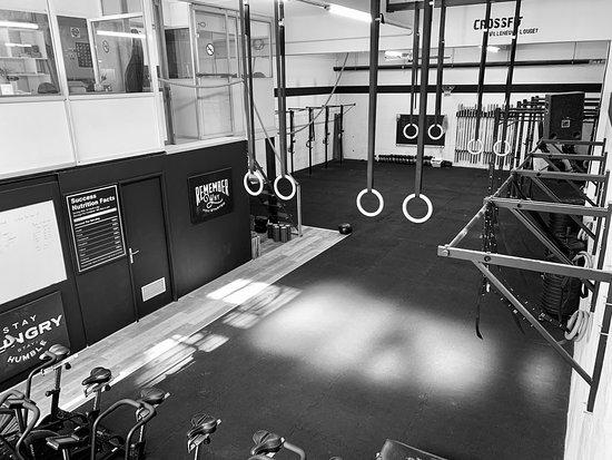 CrossFit The BroBox