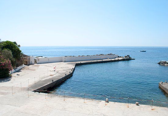 le Port Tonic Art Center